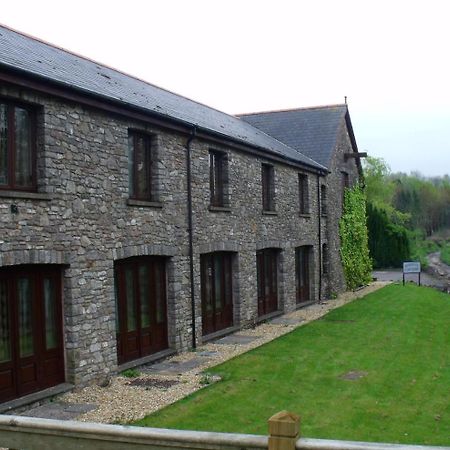 St Mary'S Hotel Golf & Country Club Pencoed Exterior foto