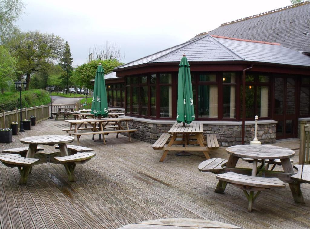 St Mary'S Hotel Golf & Country Club Pencoed Exterior foto